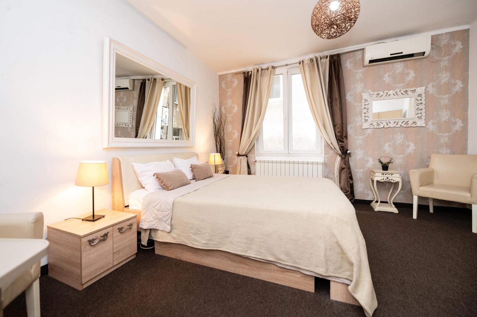 Central Belgrade Apartments Free Parking Belgrado Exterior foto