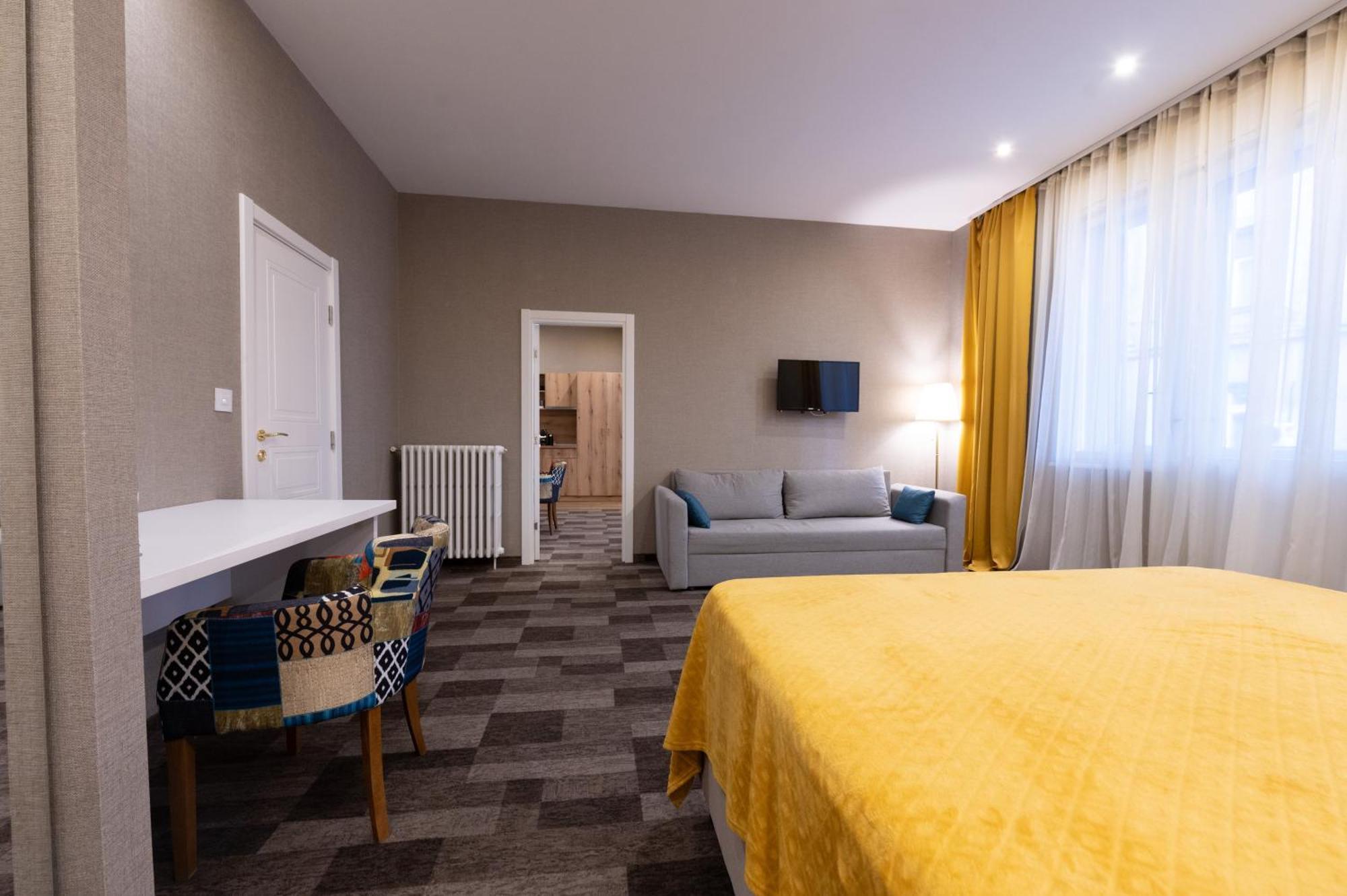 Central Belgrade Apartments Free Parking Belgrado Exterior foto