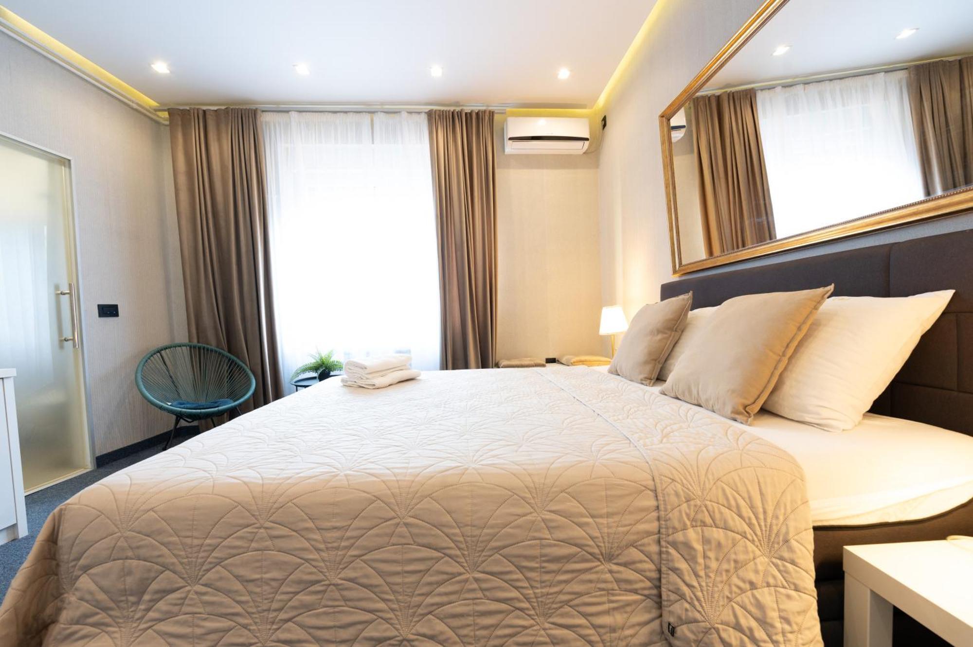 Central Belgrade Apartments Free Parking Belgrado Exterior foto